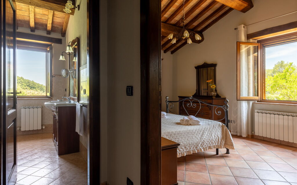 Villa Daluma, Private Pool in Todi: Autunno, Camera da letto, Estate, Primavera