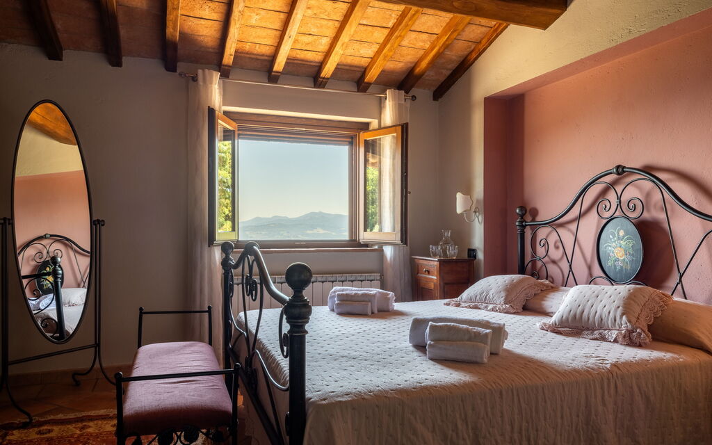 Villa Daluma, Private Pool in Todi: Autunno, Camera da letto, Estate, Primavera