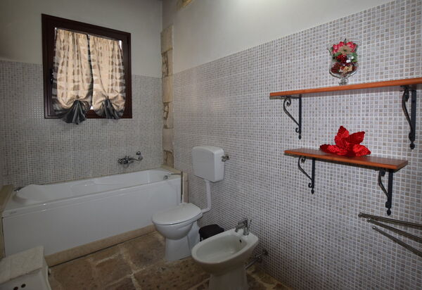 Antica Cascina 191: Autumn, Bathroom, Spring, Summer