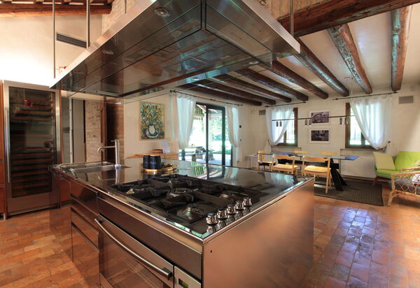 Villa Dorina: Autumn, Kitchen, Spring, Summer, Winter
