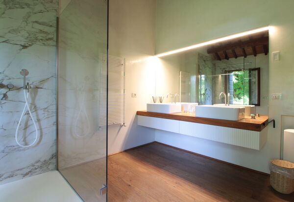 Villa Dorina: Autumn, Bathroom, Spring, Summer, Winter