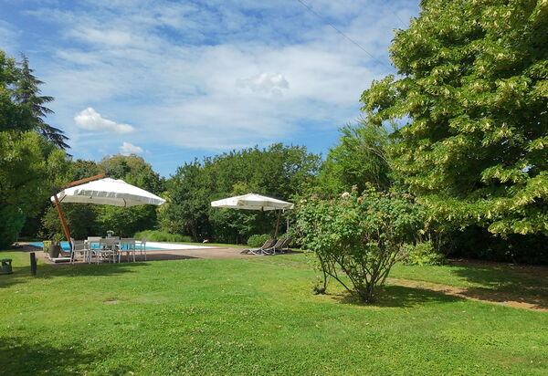 Villa Dorina: Autumn, Garden, Spring, Summer