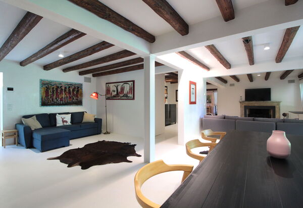 Villa Dorina: Autumn, Living Room, Spring, Summer
