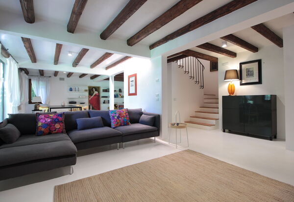 Villa Dorina: Autumn, Living Room, Spring, Summer