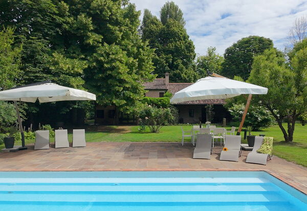 Villa Dorina: Autumn, Pool, Spring, Summer