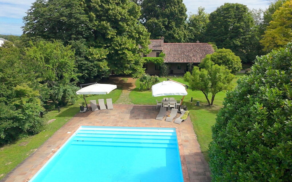 Villa Dorina: all'aperto, Autunno, Estate, Esterni, Giardino, Inverno, Piscina, Primavera