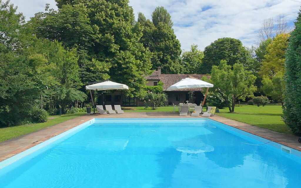 Villa Dorina: all'aperto, Autunno, Estate, Esterni, Giardino, Inverno, Piscina, Primavera