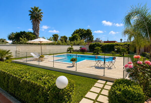 Villa Gloria: Autumn, Pool, Spring, Summer