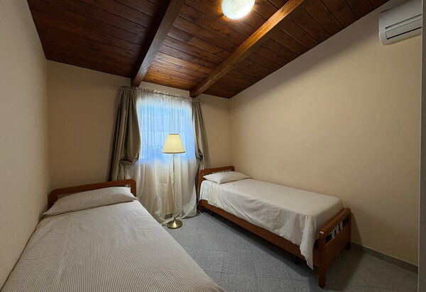 Villa Gloria: Autumn, Bedroom, Spring, Summer