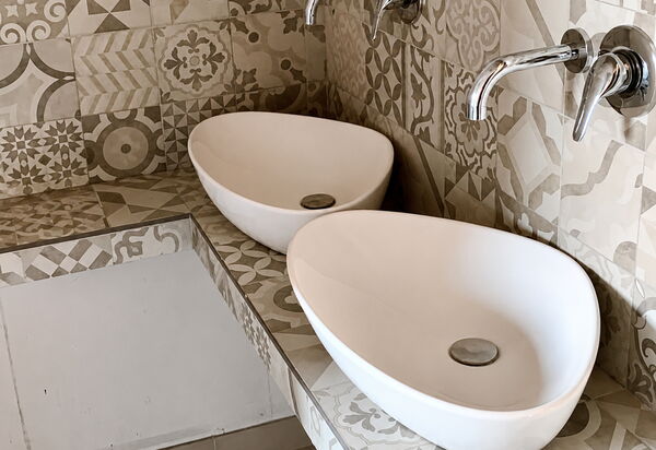 Villa Gloria: Autumn, Bathroom, Spring, Summer