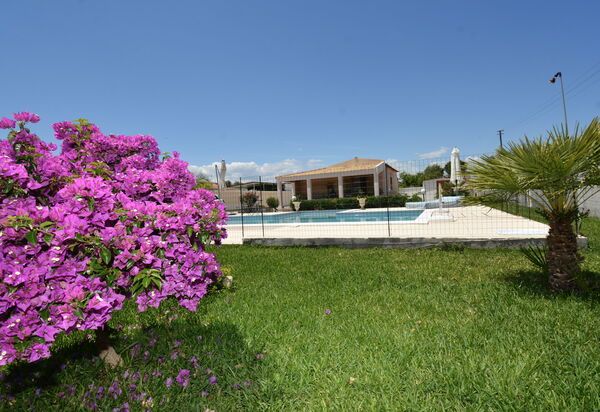Villa Gloria: Autumn, Garden, Spring, Summer