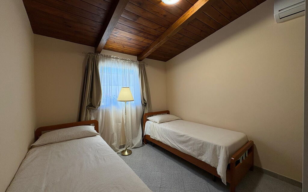 Villa Gloria: Autumn, Bedroom, Spring, Summer