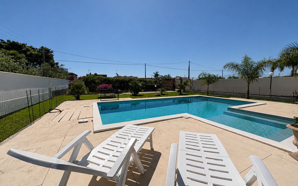 Villa Gloria: Autumn, Pool, Spring, Summer