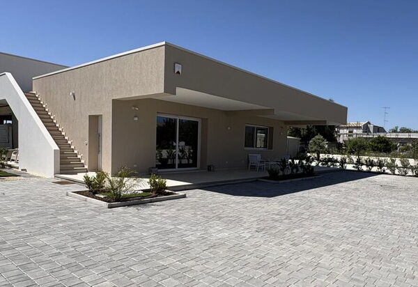 Villa Marzia - Augusta: Autumn, Balcony / Terrace / Patio, Garden, Spring, Summer