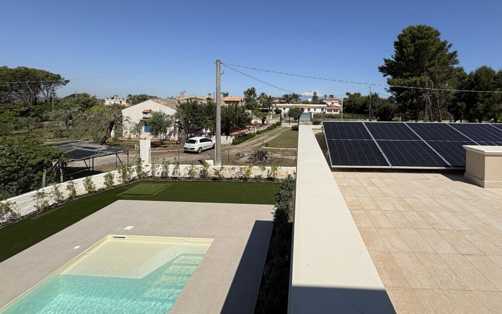 Villa Marzia - Augusta: Autumn, Balcony / Terrace / Patio, Garden, Pool, Spring, Summer