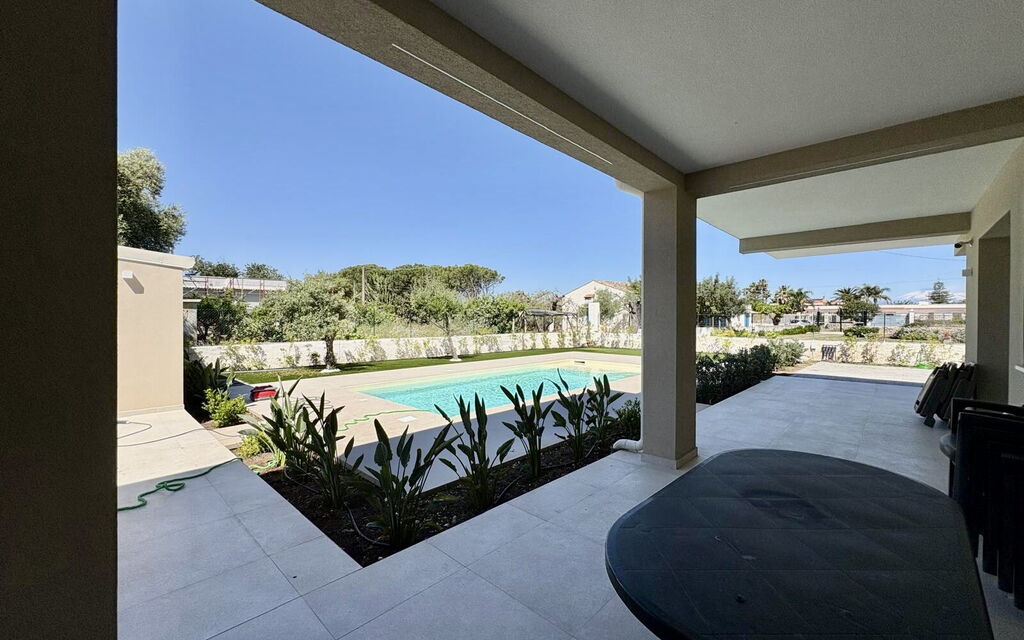 Villa Marzia - Augusta: Autumn, Balcony / Terrace / Patio, Garden, Pool, Spring, Summer