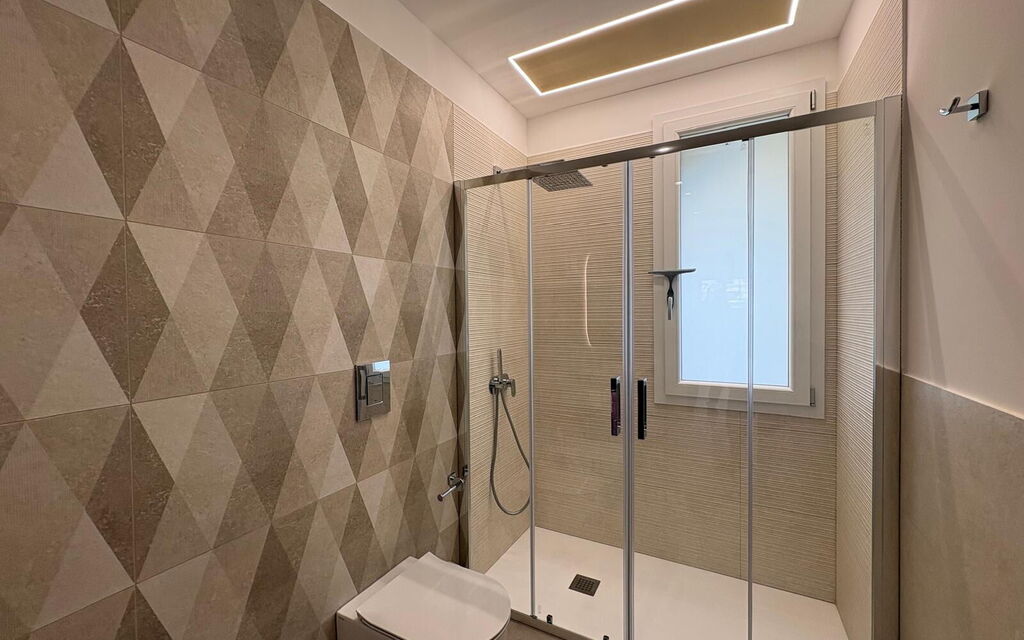Villa Marzia - Augusta: Autumn, Bathroom, Spring, Summer