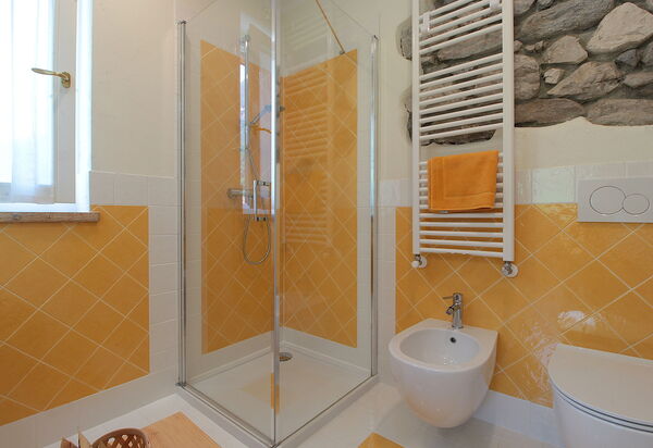 Casa Mis: Autumn, Bathroom, Spring, Summer