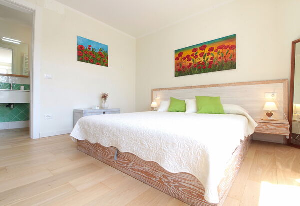 Casa Mis: Autumn, Bedroom, Spring, Summer