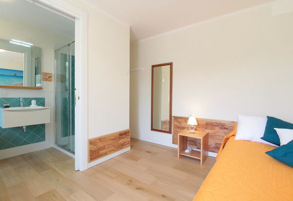 Casa Mis: Autumn, Bathroom, Bedroom, Spring, Summer