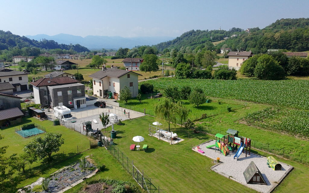 Casa Mis: Autunno, Estate, Giardino, Primavera