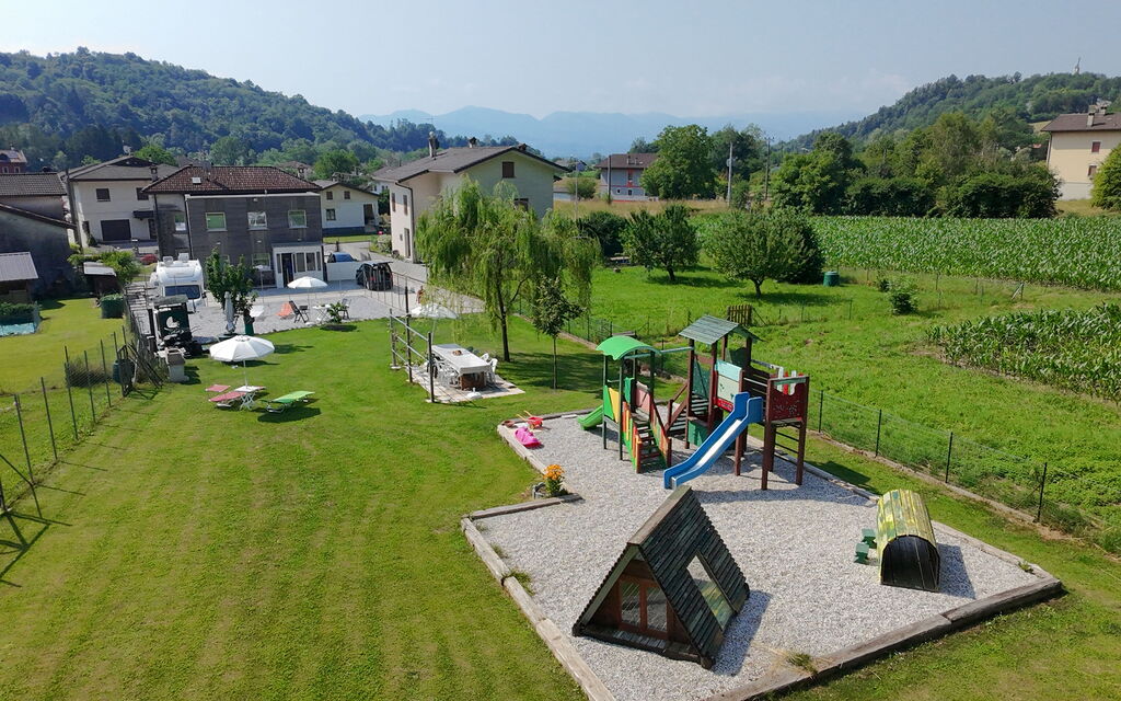 Casa Mis: Autunno, Estate, Giardino, Primavera