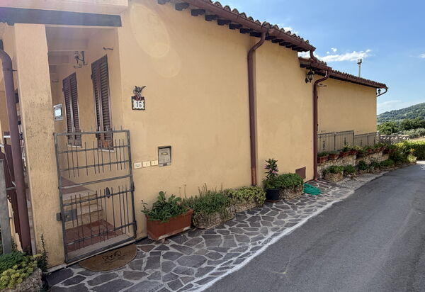 Il Paradiso tra Gli Ulivi: all'aperto, Autunno, Entrata Principale, Estate, Esterni, Inverno, Primavera