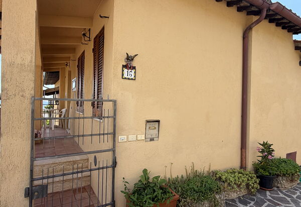 Il Paradiso tra Gli Ulivi: all'aperto, Autunno, Balcone / Terrazza / Patio, Entrata Principale, Estate, Esterni, Inverno, Primavera