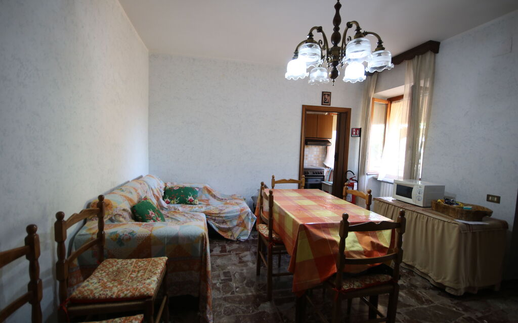 Il Paradiso tra Gli Ulivi: Autunno, Estate, Inverno, Primavera, Sala da pranzo, Soggiorno