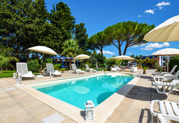 Villa Didymos: Autunno, Balcone / Terrazza / Patio, Estate, Piscina, Primavera