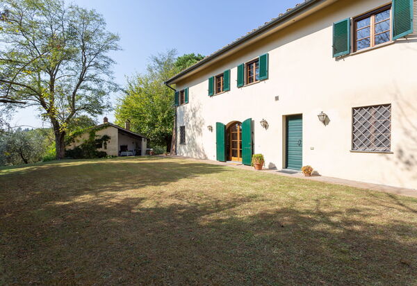 Podere Le Capannucce: Building Exterior