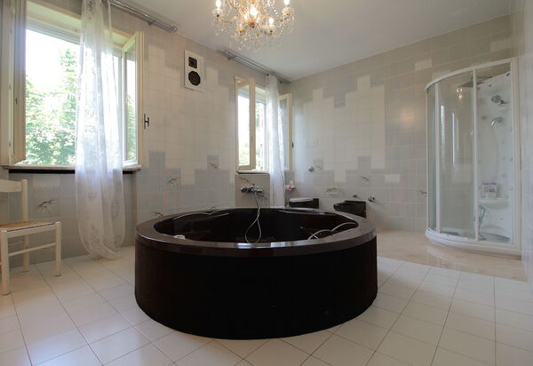 Villa Eva: Autumn, Bathroom, Spring, Summer