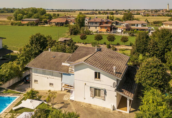Villa Eva: Autumn, Scenic View, Spring, Summer