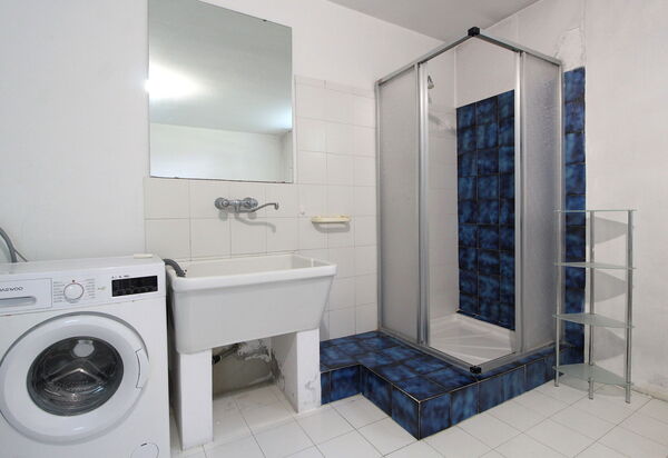 Villa Eva: Autumn, Bathroom, Spring, Summer