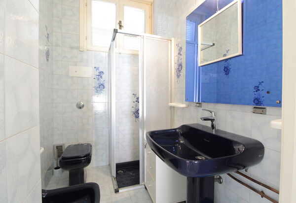 Villa Eva: Autumn, Bathroom, Spring, Summer