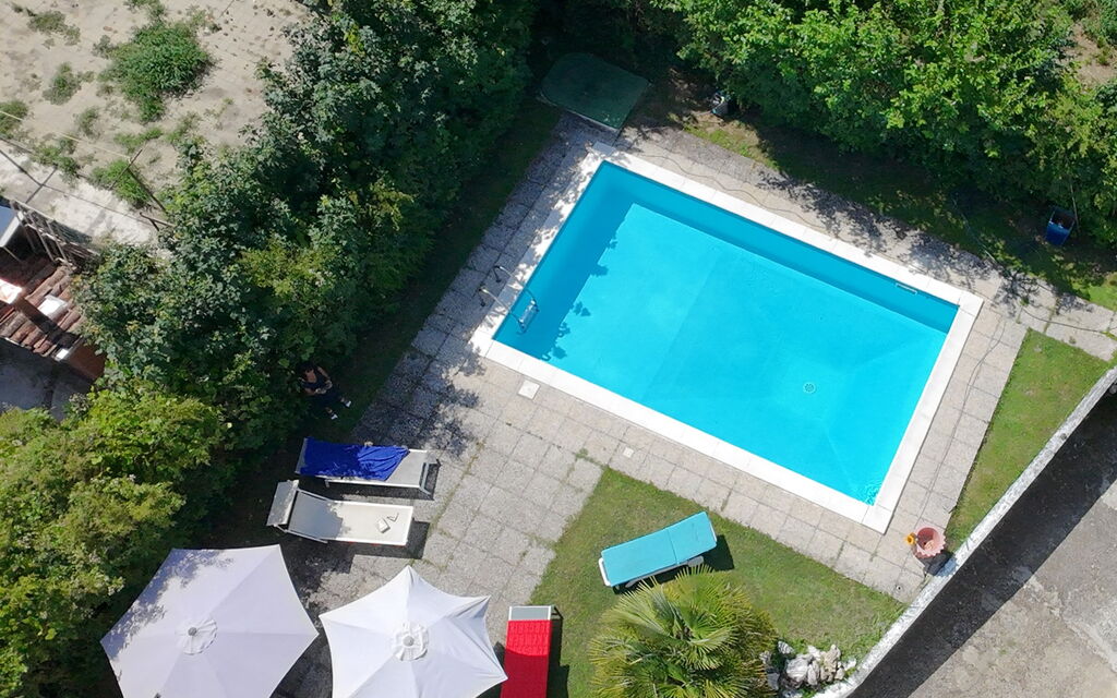 Villa Eva: all'aperto, Autunno, Estate, Esterni, Giardino, Piscina, Primavera