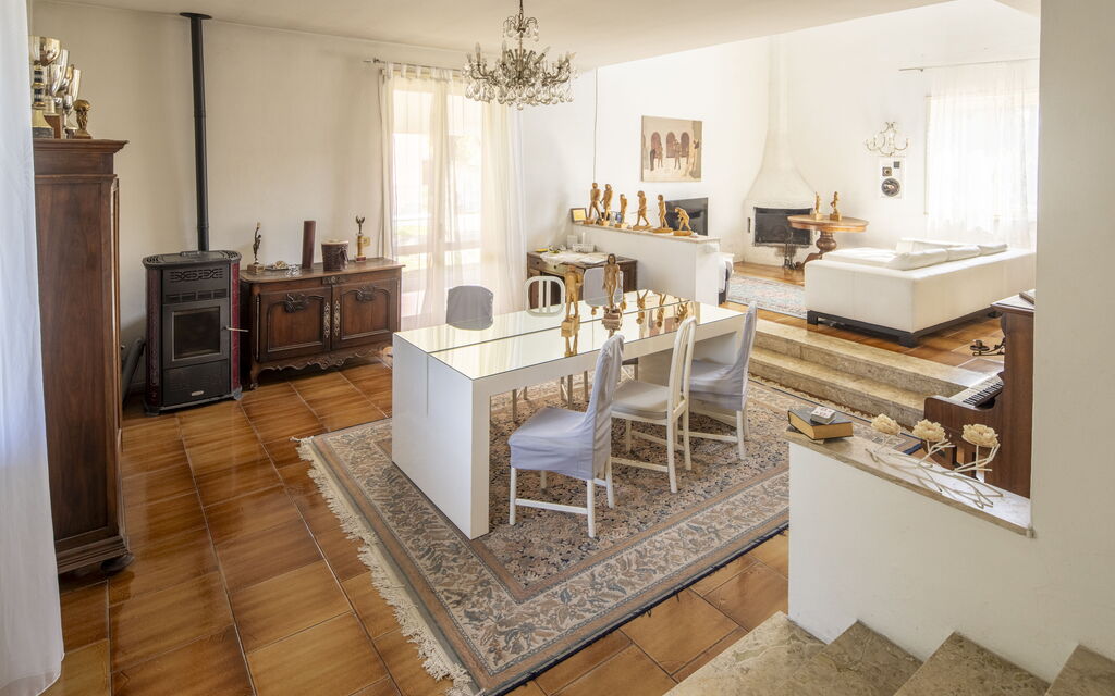 Villa Eva: Autumn, Dining Room, Spring, Summer