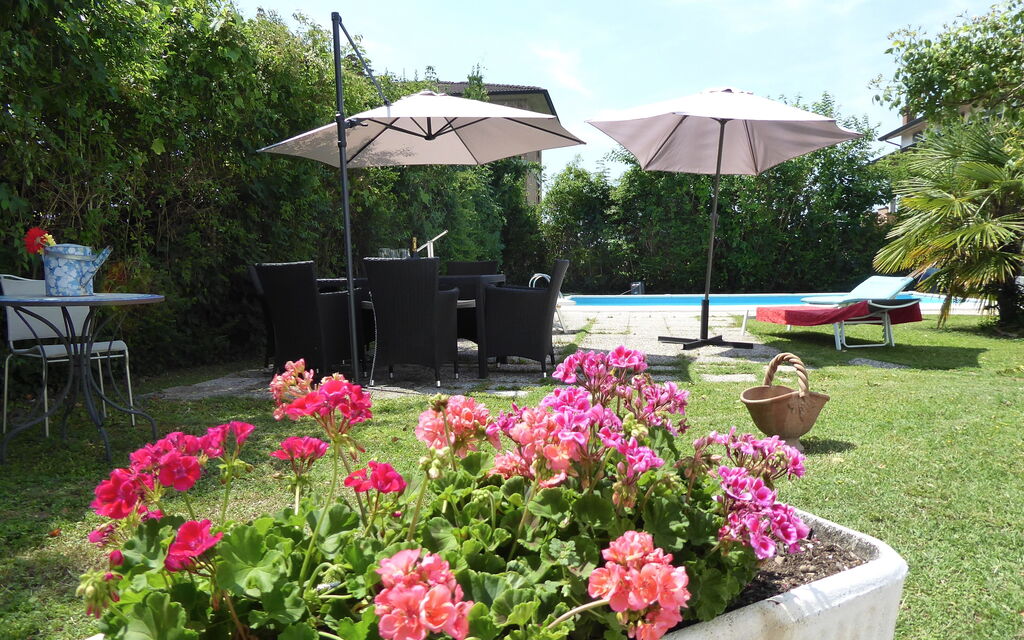 Villa Eva: Autunno, Estate, Giardino, Primavera