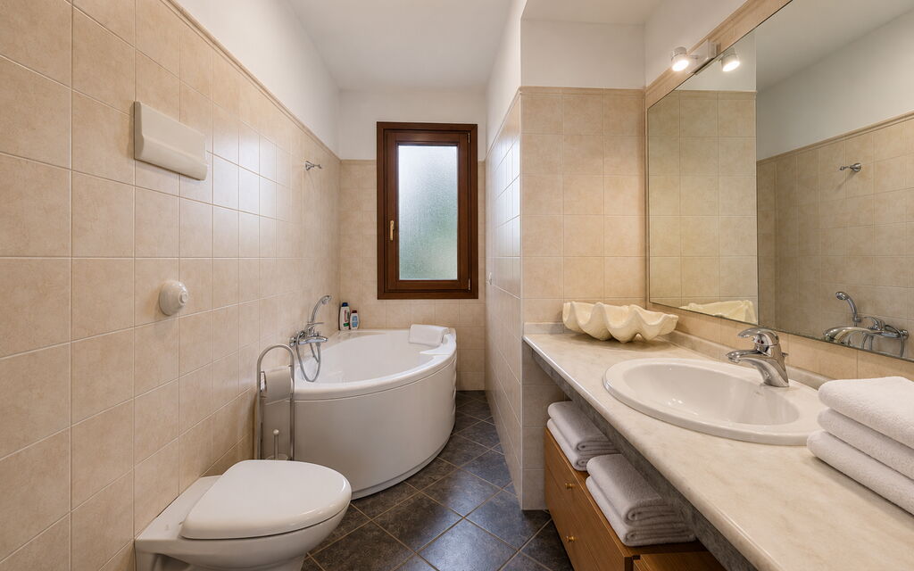 Villa Don Pino: Autunno, Bagno, Estate, Primavera