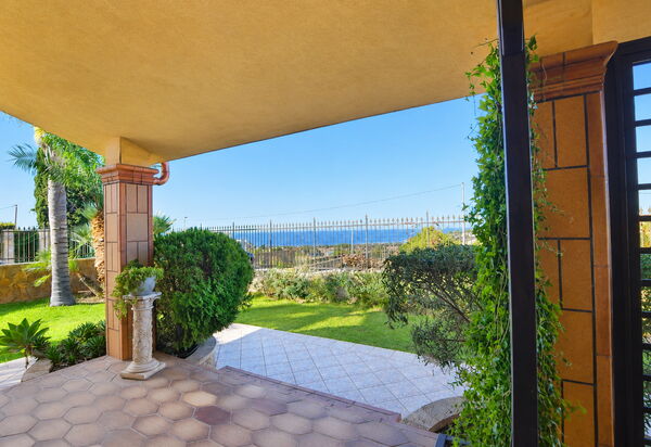 La Villa di Giusy: Autumn, Balcony / Terrace / Patio, Garden, Spring, Summer