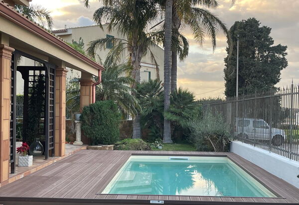 La Villa di Giusy: Autumn, Balcony / Terrace / Patio, Garden, Pool, Spring, Summer