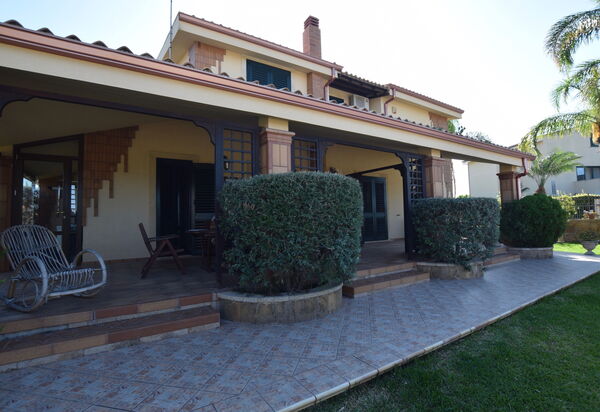 La Villa di Giusy: Autumn, Balcony / Terrace / Patio, Garden, Spring, Summer