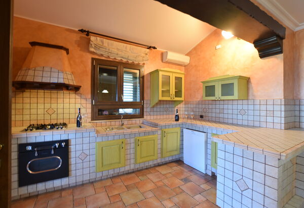 La Villa di Giusy: Autumn, Kitchen, Spring, Summer