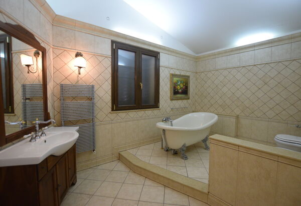 La Villa di Giusy: Autumn, Bathroom, Spring, Summer