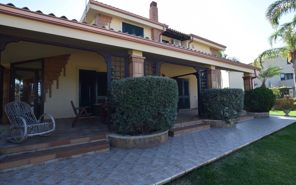 La Villa di Giusy: Autumn, Balcony / Terrace / Patio, Garden, Spring, Summer