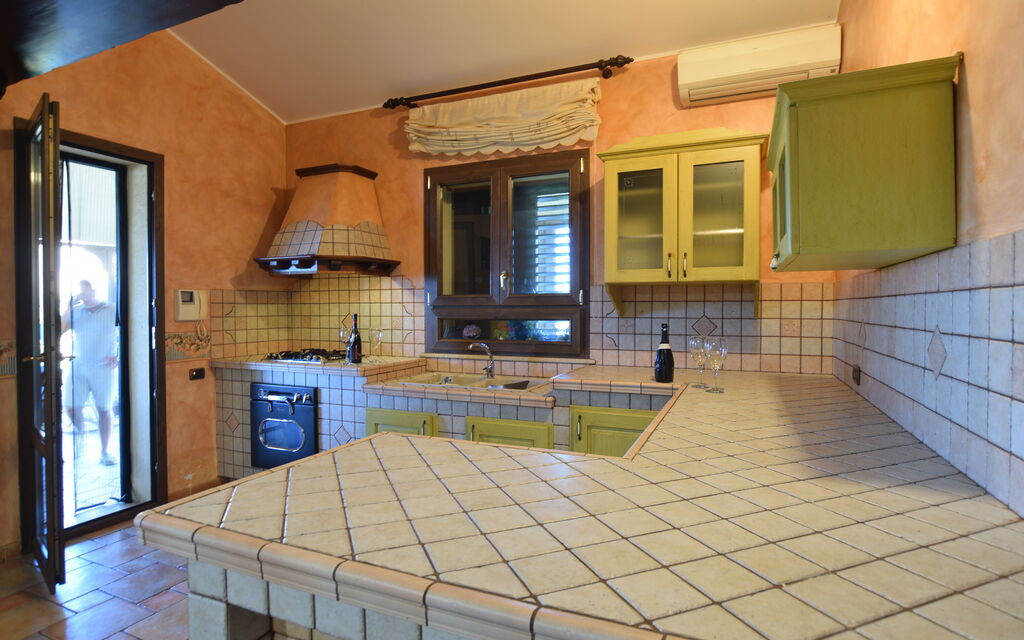 La Villa di Giusy: Autumn, Kitchen, Spring, Summer