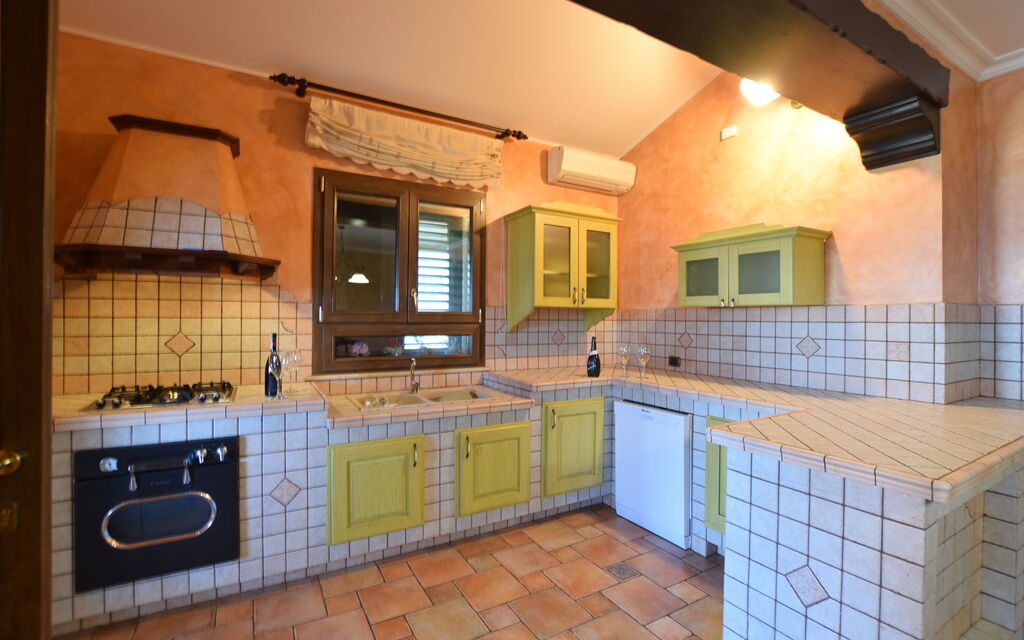 La Villa di Giusy: Autumn, Kitchen, Spring, Summer