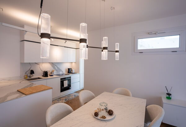 Porto di Luce Luxury, Jacuzzi and Seaview: Autunno, Cucina, Estate, Primavera, Soggiorno