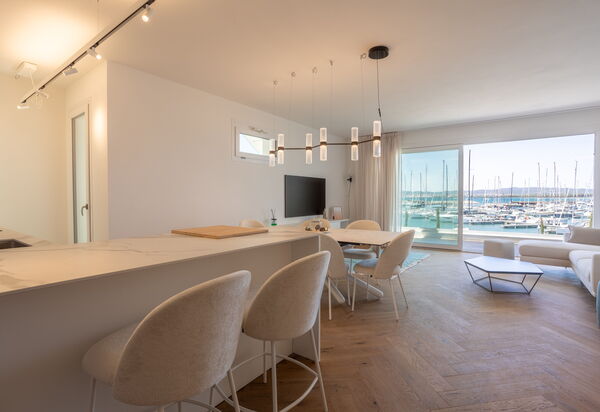 Porto di Luce Luxury, Jacuzzi and Seaview: Autunno, Cucina, Estate, Primavera, Soggiorno