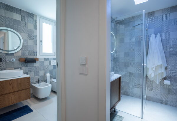 Porto di Luce Luxury, Jacuzzi and Seaview: Autunno, Bagno, Estate, Primavera